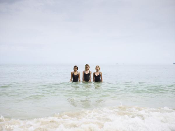 Ariel Marika Melena Maria corps de plage #21