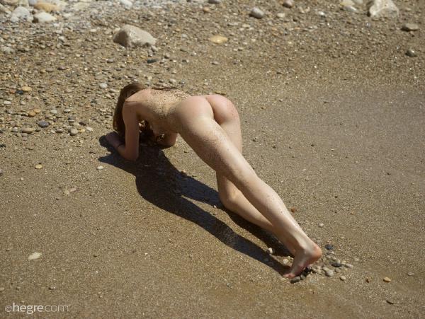 Cindy fun sur la plage #48